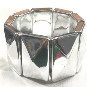 Fashion bracelet silvertone